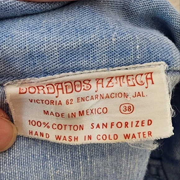 Vintage DORDADOS AZTECA Embroidered Denim Button Down Top 38 - Picture 4 of 6
